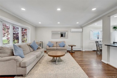 Welcome to this beautifully maintained and move-in ready open - photo 8