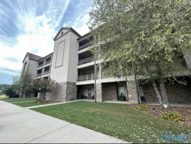 Lake Condo For Sale in Cedar Bluff, Alabama