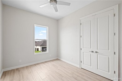 This spacious 4 bedroom, 2.5 bath home offers ample living space - photo 14