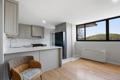 Welcome to this spacious and beautifully updated 3bd/2bth - photo 4