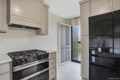 Welcome to this spacious and beautifully updated 3bd/2bth - photo 9