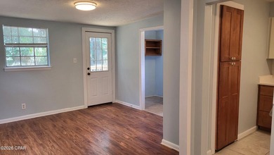 Charming 1941 - built home in a prime Panama City location! This - photo 10