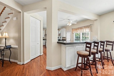 Welcome to sought after Hunter Oaks! This beautifully maintained - photo 8