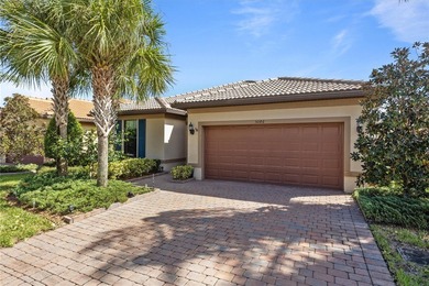 (private lake, pond, creek) Home For Sale in Vero Beach Florida