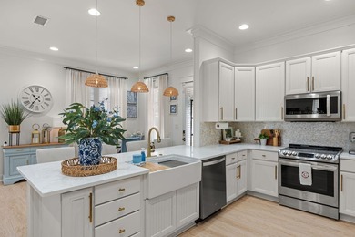 Price Improvement! Incredibly charming home! This beautiful 3 - photo 1
