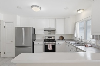 Welcome to 770 Bel Arbor Trail, where refined first-floor living - photo 10
