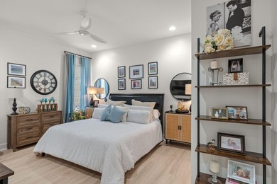 Price Improvement! Incredibly charming home! This beautiful 3 - photo 10