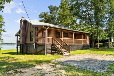 (private lake, pond, coastal) Home For Sale in Marianna Florida