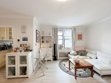 Welcome to a charming and well-located studio in the heart of - photo 3