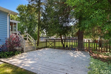 Welcome to your charming waterfront retreat on Nippersink Creek! - photo 12