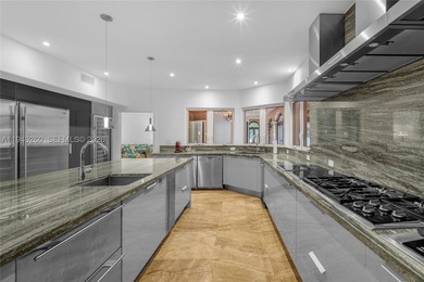 Situated on iconic South Miami Avenue, this exceptional luxury - photo 17