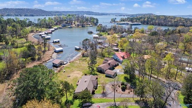 Waterfront living in the heart of Guntersville on Buck Island - photo 17