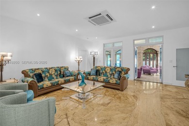 Situated on iconic South Miami Avenue, this exceptional luxury - photo 19