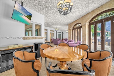 Situated on iconic South Miami Avenue, this exceptional luxury - photo 21
