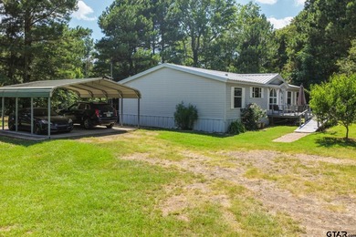 Extensively renovated, this fully fenced 17.71-acre East Texas - photo 23