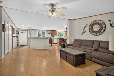 Extensively renovated, this fully fenced 17.71-acre East Texas - photo 25