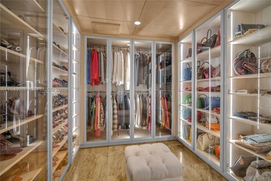 Situated on iconic South Miami Avenue, this exceptional luxury - photo 27