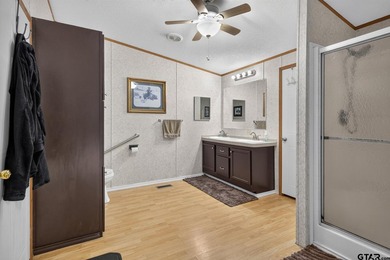 Extensively renovated, this fully fenced 17.71-acre East Texas - photo 32