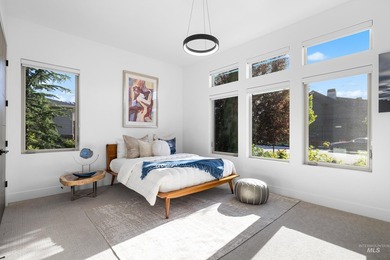 Meticulously maintained & in nearly new condition, this - photo 36