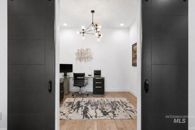 Meticulously maintained & in nearly new condition, this - photo 37