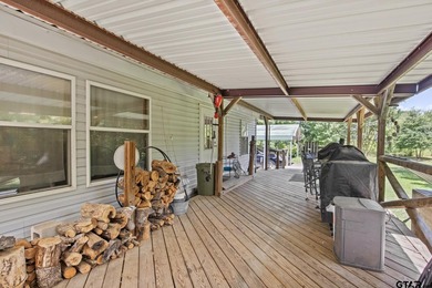 Extensively renovated, this fully fenced 17.71-acre East Texas - photo 38