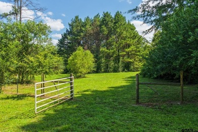 Extensively renovated, this fully fenced 17.71-acre East Texas - photo 44