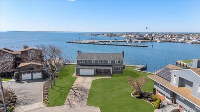 Wake up each morning to sweeping, unobstructed water views and - photo 1