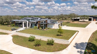 (private lake, pond, creek) Home For Sale in Victoria Texas