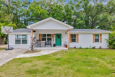 Completely Remodeled & Ready for Your Family in Valparaiso! - photo 3