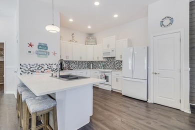 Welcome to your coastal retreat in Rockport, Texas! This - photo 11