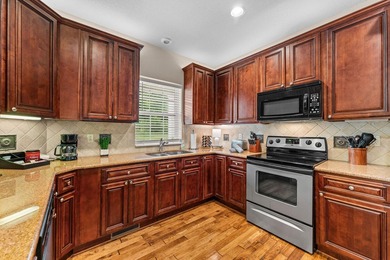 HUGE PRICE IMPROVEMENT! Luxury Golf Course Retreat! Fully - photo 14