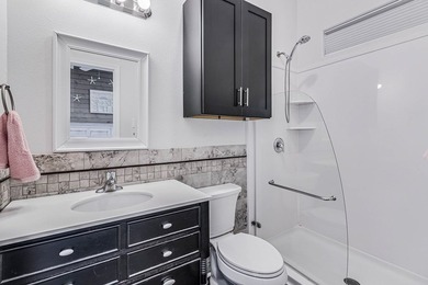 Welcome to your coastal retreat in Rockport, Texas! This - photo 19