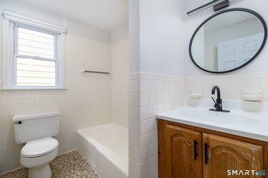Excellent opportunity to own a well-maintained two-family home - photo 21