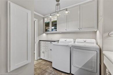 Welcome to one of Paris' most beautifully maintained properties! - photo 21