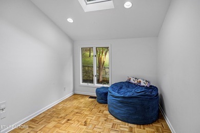 FRESH NEW PRICE AND A BRAND NEW DECK! Stunning mid-century - photo 22