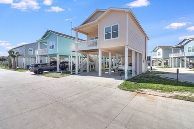 Welcome to your coastal retreat in Rockport, Texas! This - photo 29