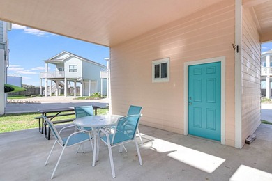 Welcome to your coastal retreat in Rockport, Texas! This - photo 31