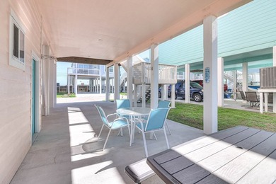 Welcome to your coastal retreat in Rockport, Texas! This - photo 32