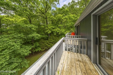 FRESH NEW PRICE AND A BRAND NEW DECK! Stunning mid-century - photo 34
