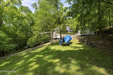 FRESH NEW PRICE AND A BRAND NEW DECK! Stunning mid-century - photo 46