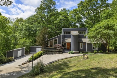 FRESH NEW PRICE AND A BRAND NEW DECK! Stunning mid-century - photo 49
