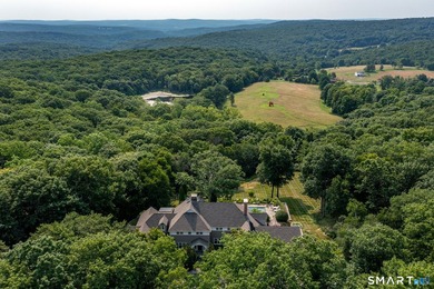 Uber chic shingle-style in A+ location offering magnificent long - photo 3