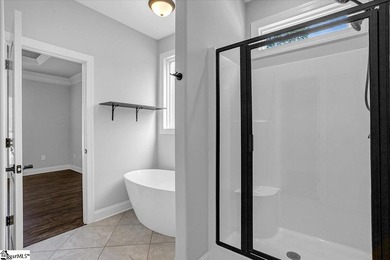 Welcome to this better-than-new craftsman-style ranch, just one - photo 20