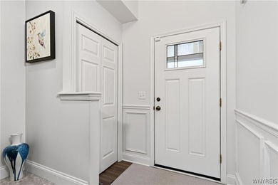 Stunning two-story luxury townhome with ultra convenient - photo 5