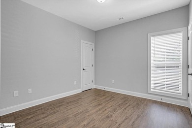 Welcome to this better-than-new craftsman-style ranch, just one - photo 26