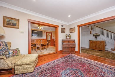 You will fall in love with this stunning colonial home in the - photo 7