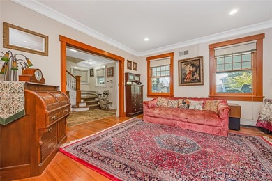 You will fall in love with this stunning colonial home in the - photo 8