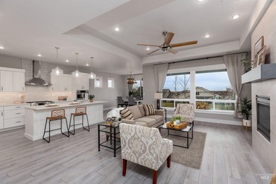 Welcome to your home with a view! This beautiful 3 bed, 2 bath - photo 7