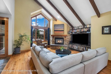 Enjoy the ease of a low-maintenance home in one of Carbondale's - photo 4