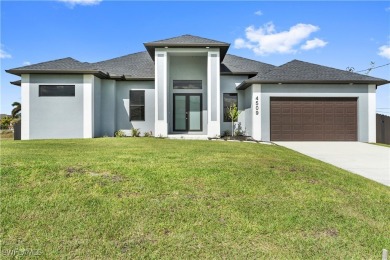 Cape Coral Lakes Area Home For Sale in Cape Coral Florida